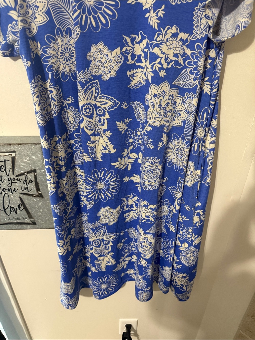 LuLaRoe Royal Blue and White Floral Top - Picture 4 of 5